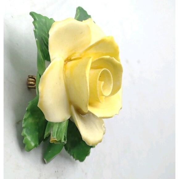 Vintage Adderley Floral Yellow Rose Bone China Ceramic Porcelain Brooch England - Picture 3 of 8